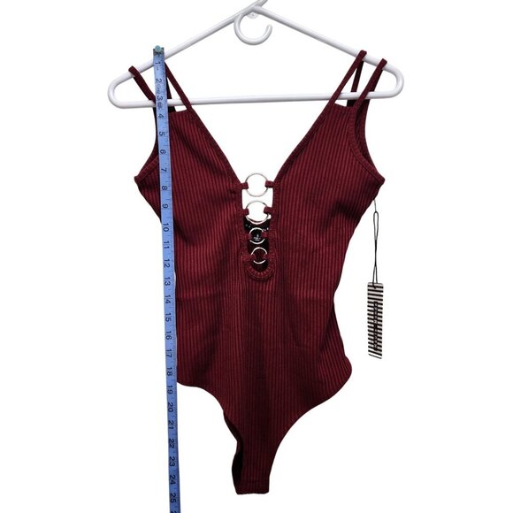 Ribbed Burgundy Bodysuit With Metal Ring Details Design By Hate Monde - Size S - Picture 6 of 11